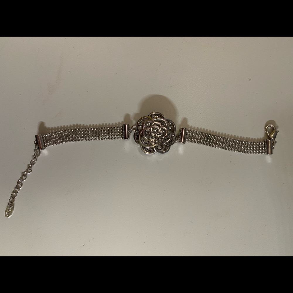 Silver rose bracket with gems - Picture 2 of 4